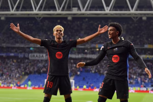 ديربي كتالونيا يشتعل: برشلونة يستضيف إسبانيول في قمة العداء والجيرة