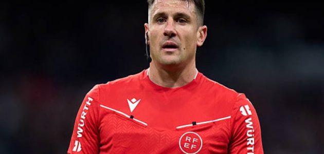 حكم مواجهة برشلونة وفياريال في الدوري الإسباني