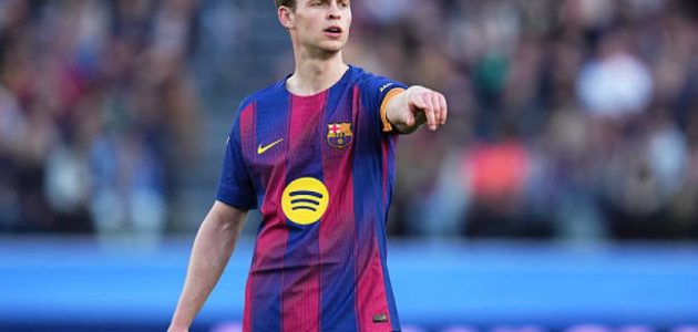 دي يونج يرفض المخاطرة مع برشلونة