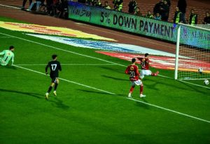 التعادل الإيجابي يسيطر على مواجهة الأهلي وزد في الدوري