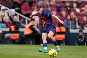 فيرمين لوبيز يثبت نفسه كصانع ألعاب مثالي في برشلونة