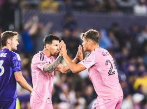 ميسي يشعل كلاسيكو فلوريدا بثنائية ساحرة