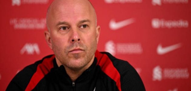 سلوت: قرارات التحكيم أثرت علينا، ونركز على الفوز بالمباريات القادمة