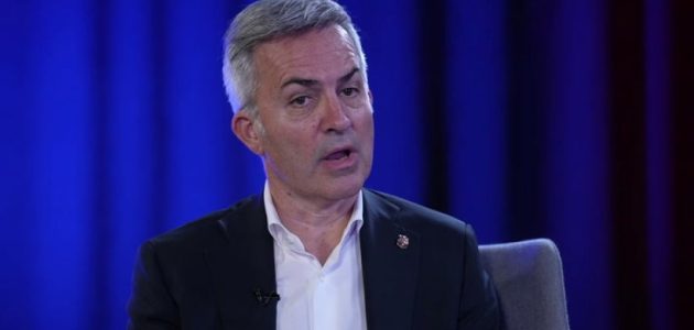 فونت يوضح موقف برشلونة من صفقة هالاند