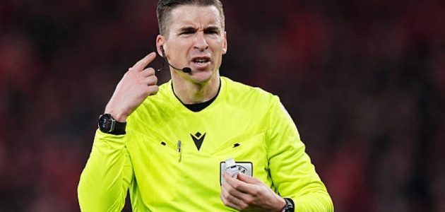 حكم مواجهة برشلونة ونيوكاسل في دوري أبطال أوروبا