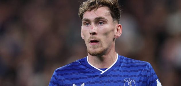 ريال مدريد يراقب لاعب إيفرتون للتعاقد معه